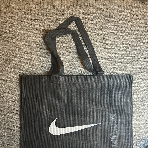 Nike Mesh Shopping Tote - Picture 3 of 3